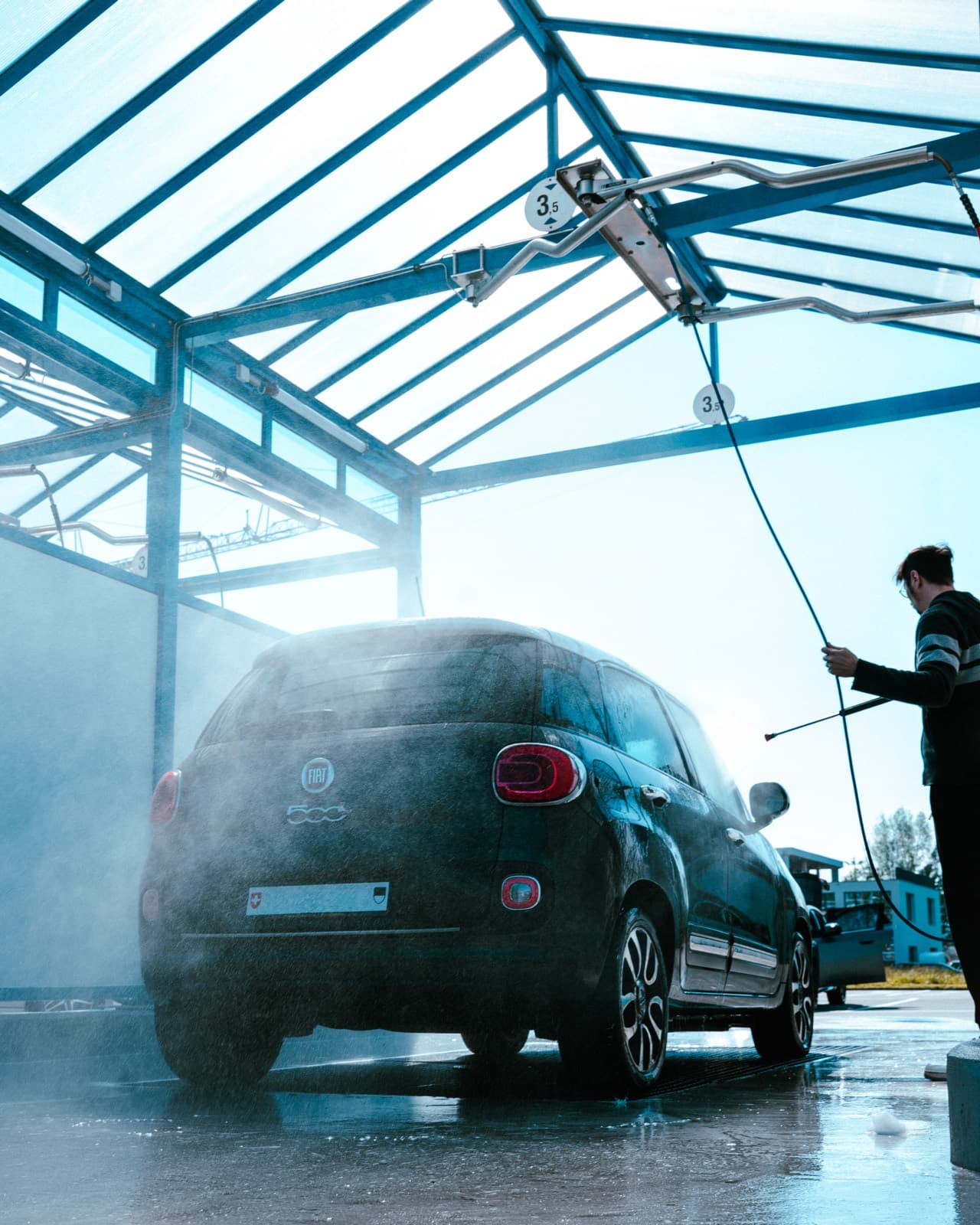 Piste et rails d'une station de lavage Hydrowash